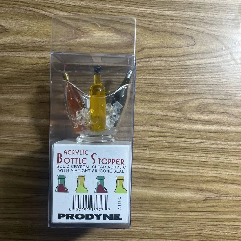 Prodyne acrylic bottle
